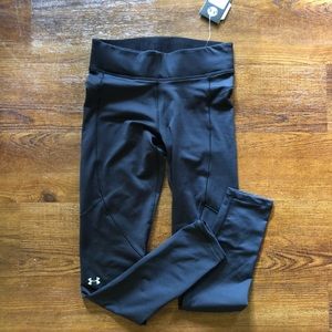 NWT Under Armour base leggings